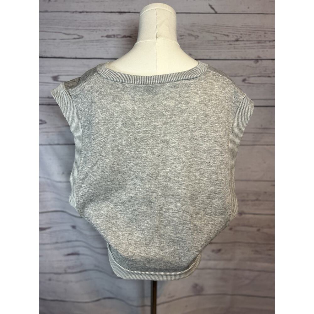 Upper Level Light Gray V-Neck Muscle Sweater Tank Size Large - Picture 4 of 6